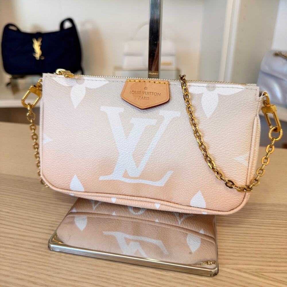 Louis Vuitton Monogram Giant By The Pool Multi Pochette Accessories Brume Small